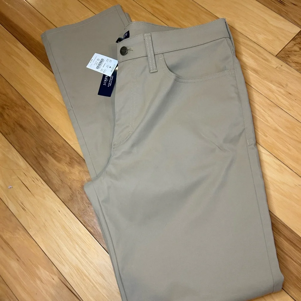 NWT J.Crew Men's Khaki Five-Pocket Tech Straight Flex Pants Chinos